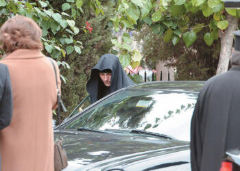 Η κόρη του ηθοποιού Πέτρου Φυσσούν και εγγονή του Κώστα Χατζηχρήστου σε μοναστήρι