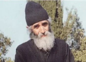 ΆΓΙΟΣ ΠΑΪΣΙΟΣ: Τι να κάνετε όταν ο Θεός δεν ακούει την προσευχή σας