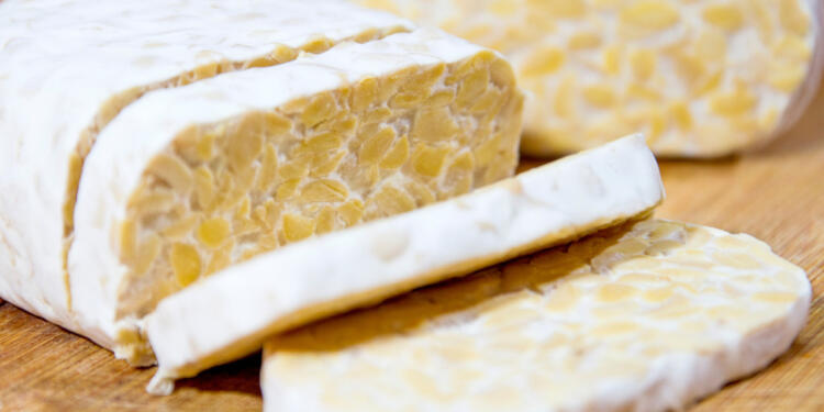 Η τροφή που δυναμώνει τα οστά, ενισχύει την υγεία του εντέρου και ρίχνει τη χοληστερόλη