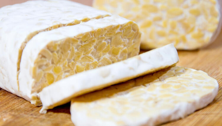 Η τροφή που δυναμώνει τα οστά, ενισχύει την υγεία του εντέρου και ρίχνει τη χοληστερόλη