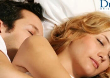 «Γυναίκες, Προσέξτε Πολύ, το Πόσο Κοιμάστε»