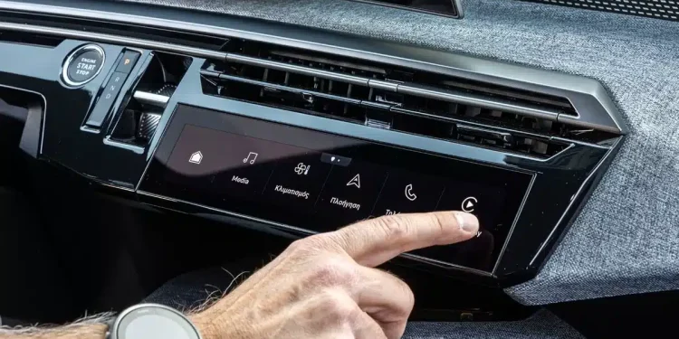 Πάνω από 13.000 εupώ η επιδότηση για αγοpά νέου αυτοκινήτου σε Έλληνες