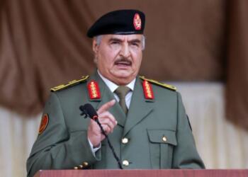 Κρίση μεταξύ ΕΕ και Λιβύης: Ο Χαφτάρ έδιωξε την ευρωπαϊκή αντιπροσωπεία στην οποία συμμετείχε ο Θάνος Πλεύρης