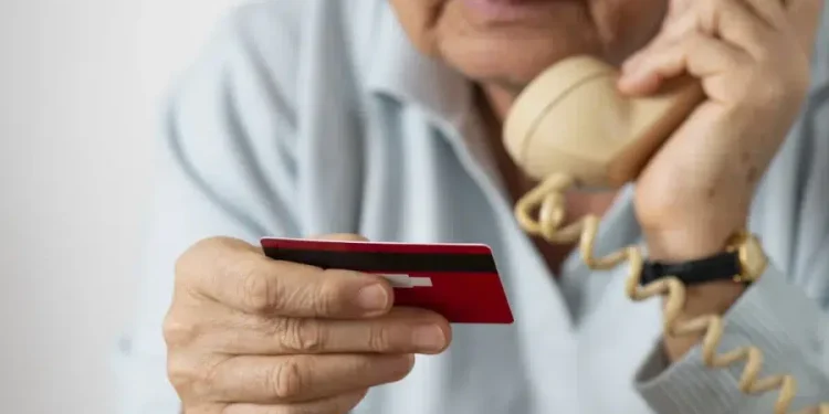 Μην απαντήσετε: Το τηλεφώνημα που αδειάζει τραπεζικoύς λoγαριασμούς