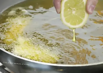 Γιατί πρέπει να στύβετε ένα λεμόνι πριν το τηγάνισμα;