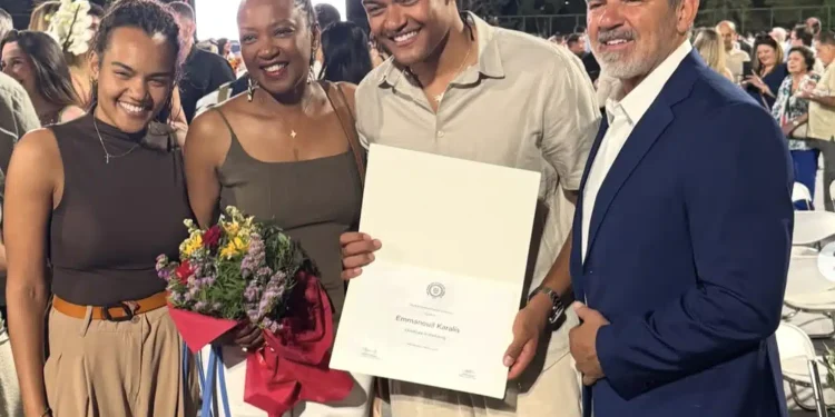 Καραλής: «Μάνα… το πήρα» – Η ανάρτηση του Έλληνα Πρωταθλητή για την απονομή του πτυχίου του