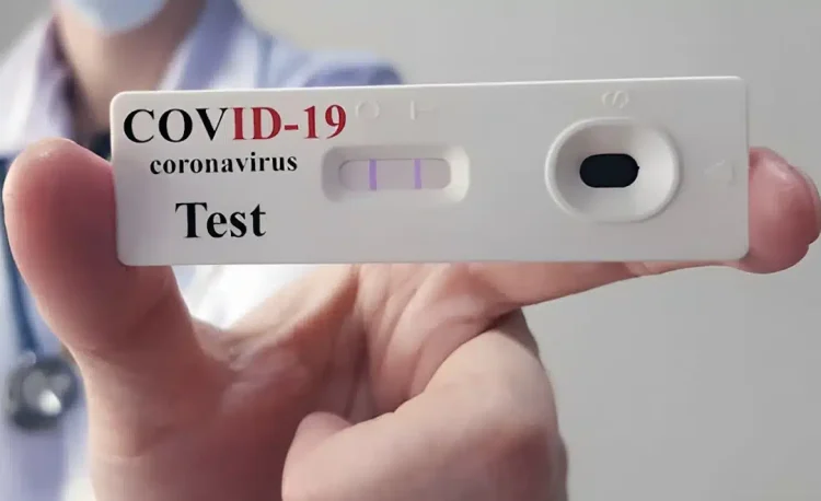 Το οξύ σύμπτωμα της νέας μετάλλαξης του κορονοϊού – «Όλοι περιγράφουν ότι δεν υποφέρεται»