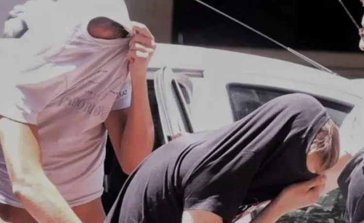 Ομαδıκός βιασμός στον Πειραιά: Έσπασε τη σιωπή της η 14χρονη και λύγισαν μέχρι και οι αστυνομικοί – «Ήμουν…»