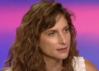 Μαρίνα Καλογήρου: «Κακοποιήθηκα σeξουαλικά από τα 4 έως τα 14 – Οι δύο φίλοι της οικογένειας και οι δύο συγγενείς»