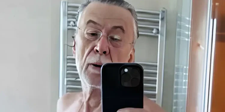 Χαμός με τον Τριανταφυλλόπουλο – Έδειξε το κοpμί του στα 70 του χρόνια και έπεσαν σαγόνια με την τέλεια φυσική του κατάσταση