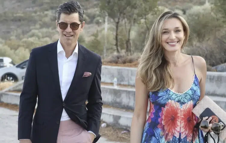 Σωστό θεριό – Κοστίζει όσο ένα διαμέρισμα: Το υπερπολυτελές αυτοκίνητο Κάτιας Ζυγούλη και Σάκη Ρουβά θα σας αφήσει άφωνους