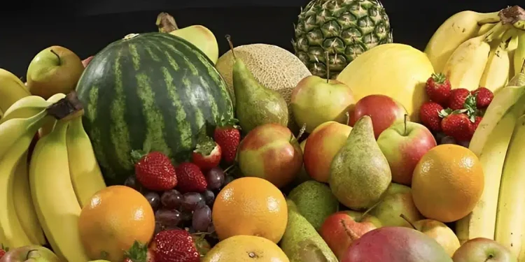 Το φρούτο που πρέπει να αποφεύγετε στον καύσωνα – Κάνει το σώμα να ζεσταίνεται