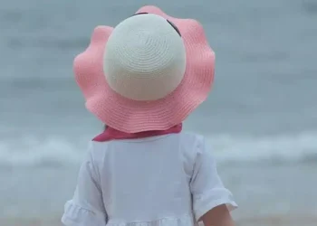 Πνιγμός 3χρονης στο Παλαιό Φάληρο: Το ακριβό μαγιό, τα σενάρια για τους γονείς και το πιθανό ατύχημα με σκάφος