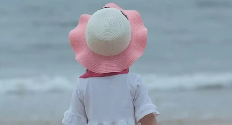 Πνιγμός 3χρονης στο Παλαιό Φάληρο: Το ακριβό μαγιό, τα σενάρια για τους γονείς και το πιθανό ατύχημα με σκάφος