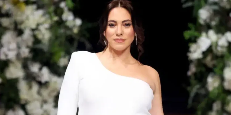 Γέννησε η Ευρυδίκη Βαλαβάνη – Το βίντεο από το μαιευτήριο