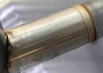 Σκουριά σε inox επιφάνειες: Ο τρόπος για να γίνουν αστραφτερές χωρίς ίχνος γρατζουνιάς