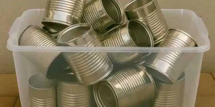 Μην πετάτε τα άδεια τενεκεδάκια. 10 πανέξυπνους τρόπους να τα επαναχρησιμοποιήσετε