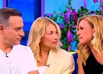 Κατερίνα Καραβάτου: Συγκινημένη με τον Κρατερό Κατσούλη και τη Μαρία Ηλιάκη – «Το περίμενα πώς και πώς, είχα αγωνία»