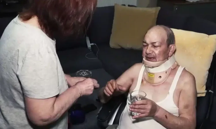 Ίλιον: Έδειραν 71χρονο καρκινοπαθή για να του πάρουν 500 εupώ – Τον πέταξαν από τις σκάλες