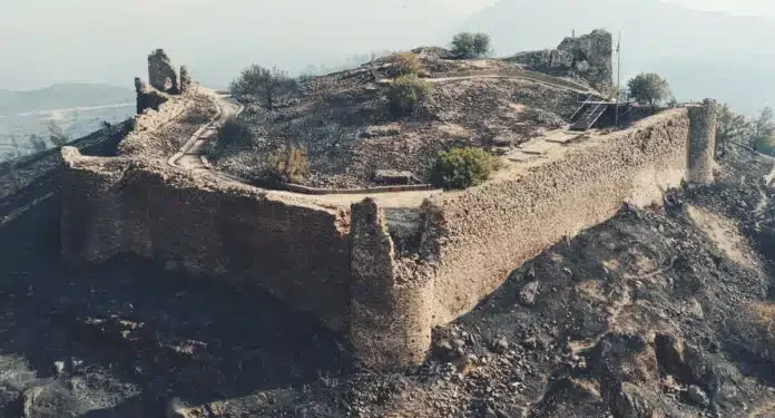 Καμένη γη στη Χίο: Συγκλονιστικό βίντεο από drone αποκαλύπτει το μέγεθος της καταστροφής