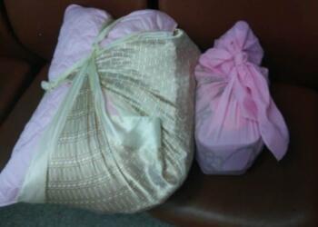 Αυτή η γιαγιά περιπλανιόταν στους δρόμους λέγοντας ότι η κόρη της έχει γεννήσει – Κανείς δεν φανταζόταν ότι…