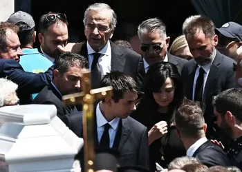 Ακούστε το τελευταίο αντίο του Αντώνη Σαμαρά στην κόρη του: «Ευχαριστώ τον Θεό που μας έδωσε αυτό το δώρο έστω για 34 χρόνια»