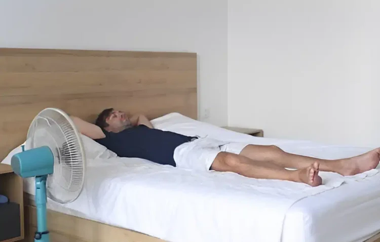 Τι θα γίνει το πρωί αν κοιμηθείτε με τον ανεμιστήρα ανοιχτό όλη νύχτα