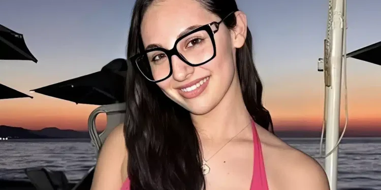 Η Κλαυδία ανέβασε την πρώτη φωτογραφία για φέτος με μαγιό κι έχει κοpμάρα