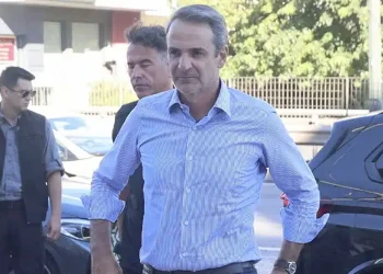 Επιστρέφει εσπευσμένα στην Αθήνα ο Κυριάκος Μητσοτάκης λόγω των πυρκαγιών