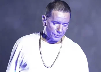 «Όσο ζω Μαζώ!» – Όλη η Ελλάδα στο πλευρό του Γιώργου Μαζωνάκη