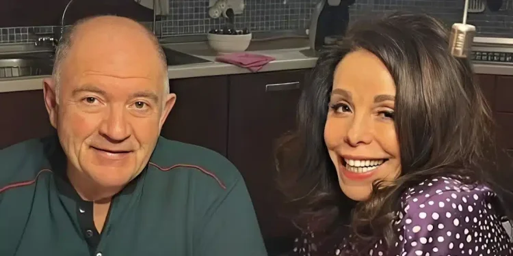 «Μάτια που δεν είναι εδώ αλλά σε ακολουθούν»: Σπαράζει καρδιές η Βούλα Πατουλίδου 17 μέρες μετά τον χαμό του συζύγου της