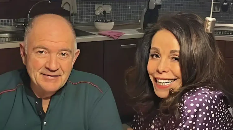 «Μάτια που δεν είναι εδώ αλλά σε ακολουθούν»: Σπαράζει καρδιές η Βούλα Πατουλίδου 17 μέρες μετά τον χαμό του συζύγου της