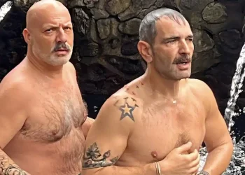 Νίκος Μουτσινάς και Κωνσταντίνος Δέδες απολαμβάνουν τις διακοπές τους στην Τανζανία