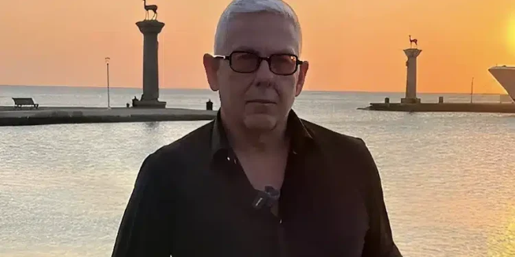 Χείμαρρος ο Τάσος Δούσης για περιστατικό σε ταβέρνα: «Αν δεν θέλατε παιδιά, τι σκ@τά τα φέρατε στον κόσμο;»