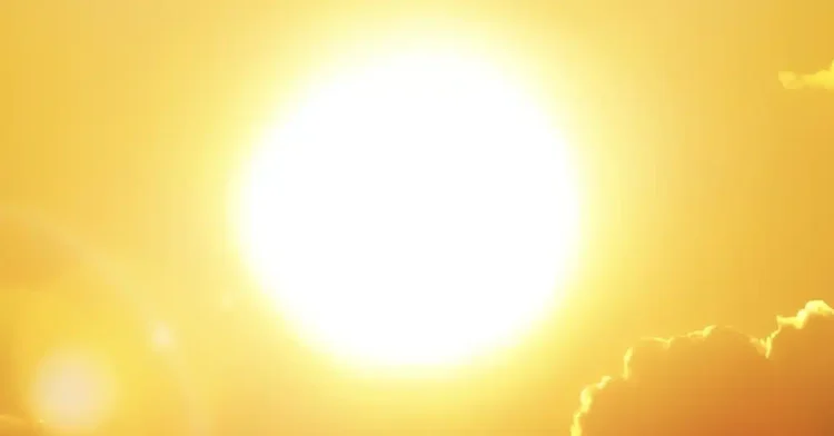 Καιρός: Έρχεται ο τελευταίος καύσωνας του καλοκαιριού – Πότε και πού θα φθάσει τους 42°C