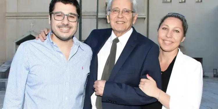 Τώρα πάλι μαζί»: Συγκινητική ανάρτηση του Λάμπρου Κωνσταντάρα – Δημήτρης Κωνσταντάρας και ο πατέρας του σε ένα πορτρέτο ζωής