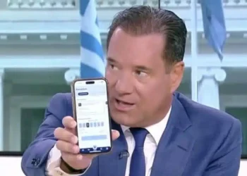 Ο Άδωνις Γεωργιάδης έκλεισε on air ραντεβού με γαστρεντερολόγο – «Το ΕΣΥ δέχεται προπαγάνδα»