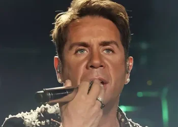 Επιστρέφει στις πίστες ο Γιώργος Μαζωνάκης – Μαζί με πασίγνωστο Έλληνα τραγουδιστή