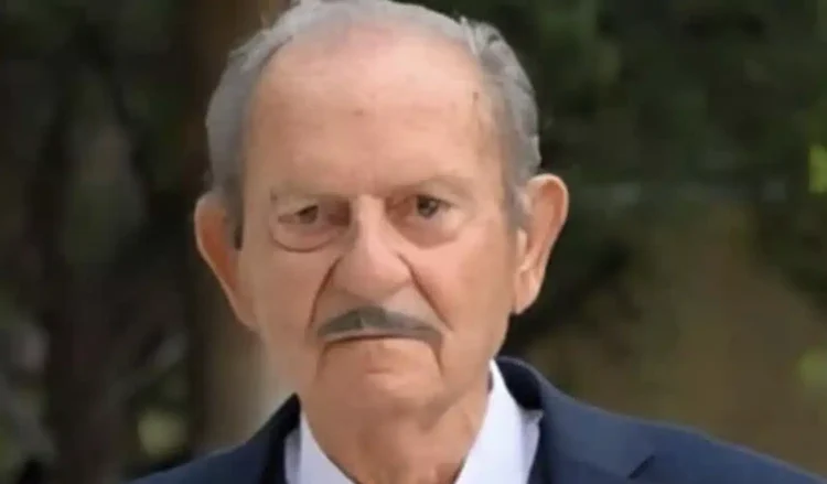 Πάτρα: Αυτός είναι ο παππούς που πέθανε χορεύοντας στο γάμο της εγγονής του