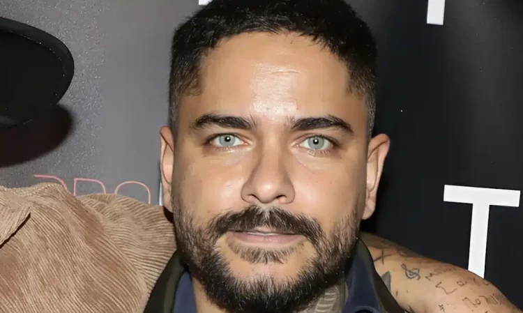 Ο Τίμος Ζαχαράτος ξεσπά: «Μια μπύρα πίνετε και αν δεν είναι τόσο παγωμένη όσο θα θέλατε, αφήνετε ένα αστέρι λες και γκρεμίστηκε η ζωή σας»