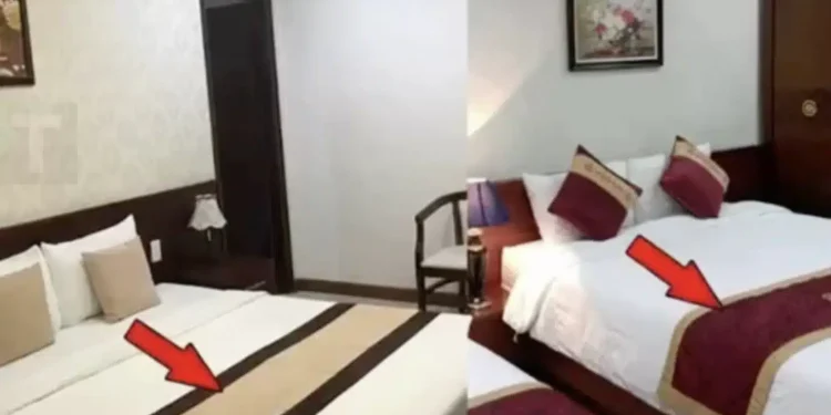 Υπάρχει κανείς που να έχει πάει σε ξενοδοχείο και να μην ξέρει σε τι χρησιμεύει αυτό το κομμάτι ύφασμα;