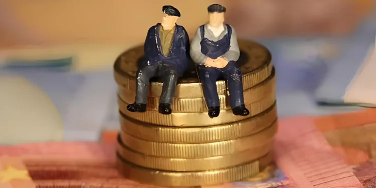 Γεμίζουν… τσέπες και πορτοφόλια οι συνταξιούχοι το Νοέμβρη: Έρχονται ούτε 1 ούτε 2 αλλά 11 επιδόματα – Ποιοι τα παίρνουν