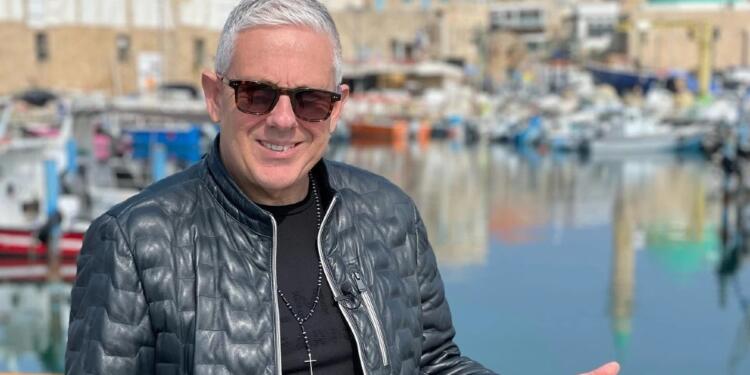 «Τολμάτε να τα βάλετε με όλους και όλα και να καθαρίσετε την χώρα;»: «Απασφάλισε» ο Τάσος Δούσης για τη μαφία της Κρήτης