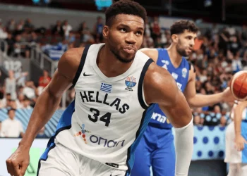 Βίντεο: Ο Αντετοκούνμπο τρελάθηκε με το χάλκινο στο Eurobasket και ξέσπασε σε Τούρκο οπαδό