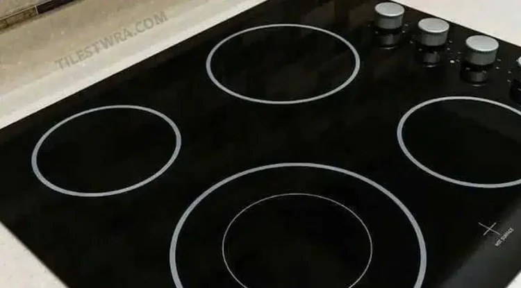 Οι περισσότεροι το κάνουν λάθος. Auτός είναι ο σωστός τρόπος να καθαρίσετε μια κεραμική εστία