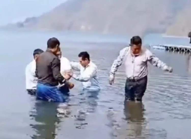 Τραγική κατάληξη σε βάφτιση – Την ώρα του μυστηρίου πέθανε στο νερό