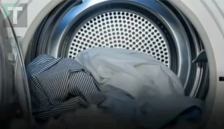 Τα πλυντήρια ρούχων διαθέτουν μια ειδική λειτουργία που βοηθά να στεγνώσουν τα ρούχα πιο γρήγορα