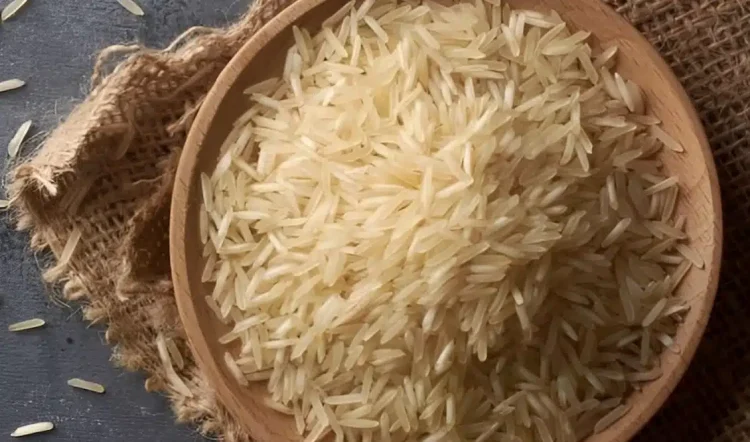 Προσοχή: Σε ελληνικά ράφια μολυσμένο ρύζι με καρκινογόνα μηχανέλαια