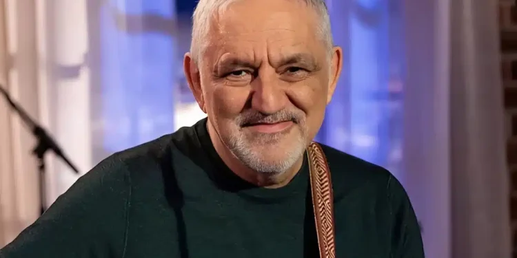 Στο νοσοκομείο ο Νίκος Πορτοκάλογλου λόγω ξαφνικής αδιαθεσίας – Υποβλήθηκε σε επέμβαση