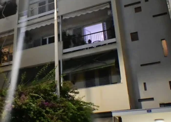 Μαθεύτηκε όλη η αλήθεια για την έγκυο 34χρονη που γέννησε χτες μόνη της στα Πατήσια και πέθανε μαζί με το μωρό της